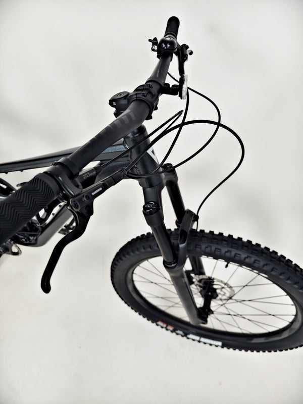 Giant Stance 2024 / MEDIUM / RRP: £1,999.00 / Excellent Condition!