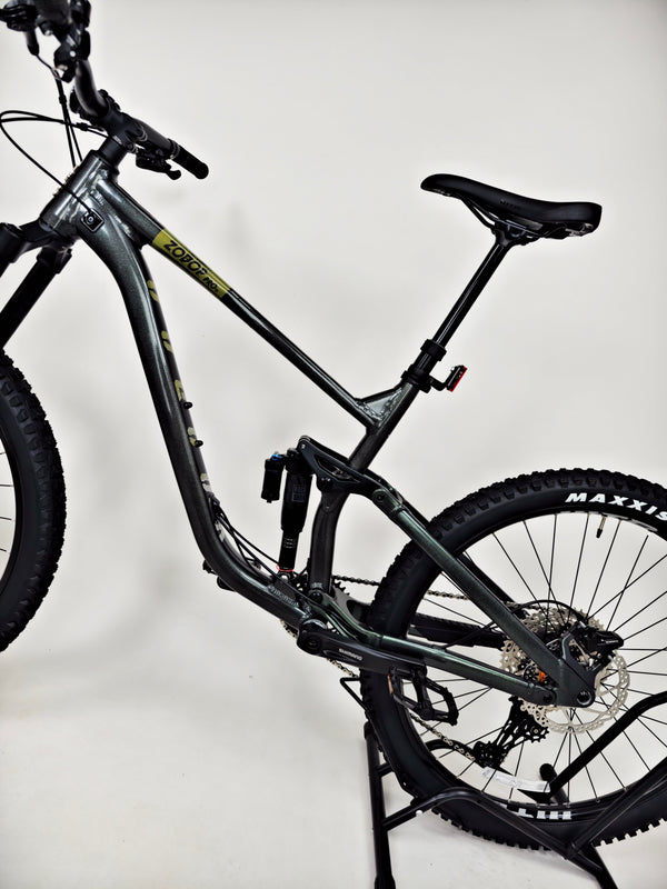 VooDoo Zobop Pro 2026 / LARGE /Mullet/ RRP: £1,999.00 / Like NEW!