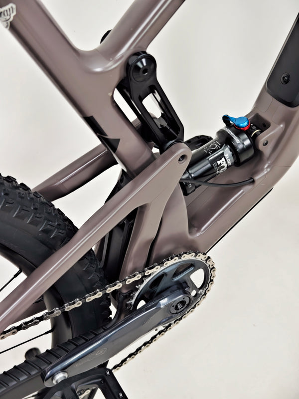 Santa Cruz Tallboy C S 2023 / X- LARGE / RRP: £6,399.00 / Excellent Condition!