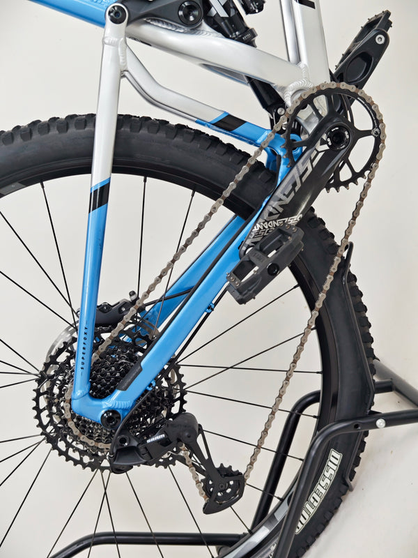 Mondraker Superfoxy 29 2023 / LARGE / RRP: £4,199.00 / Excellent Condition