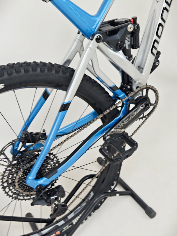 Mondraker Superfoxy 29 2023 / LARGE / RRP: £4,199.00 / Excellent Condition