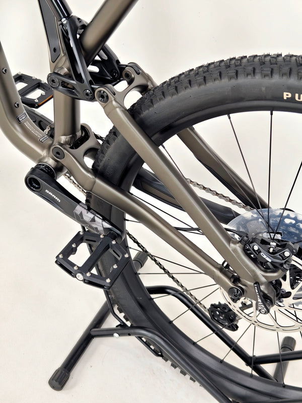 Specialized Stumpjumper Comp Alloy 29 2024 / MEDIUM / RRP: £2,900.00 / Excellent Condition!