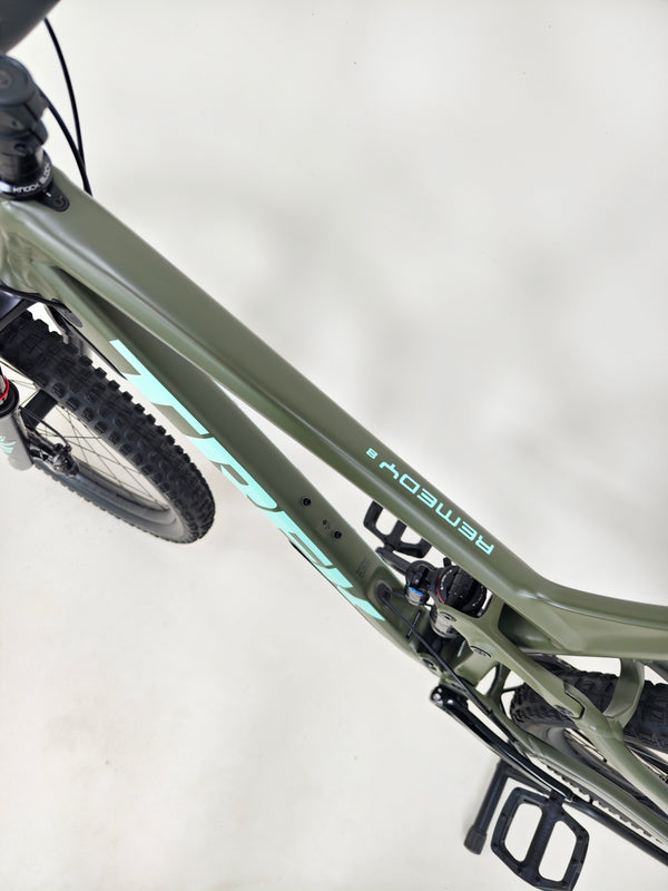 Trek Remedy 8 2022 / X-LARGE / RRP: £3,450.00 / Very Good Condition