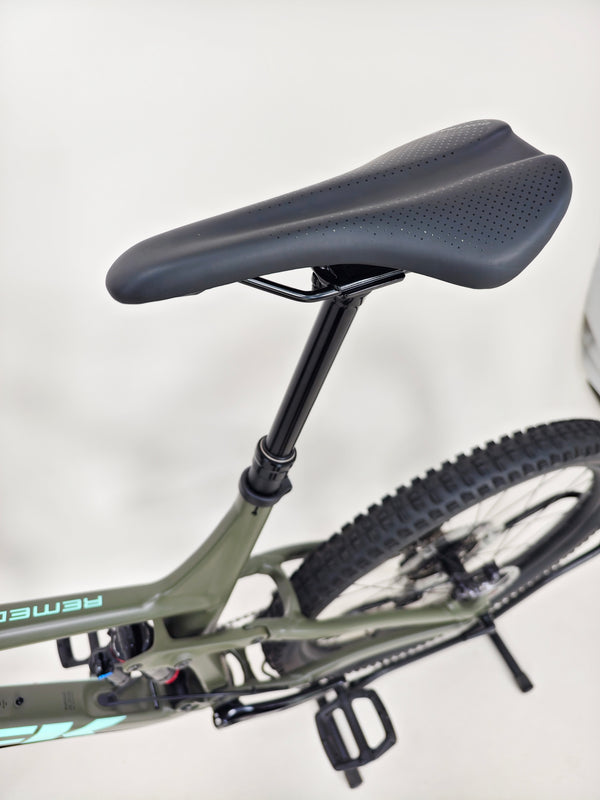 Trek Remedy 8 2022 / X-LARGE / RRP: £3,450.00 / Very Good Condition