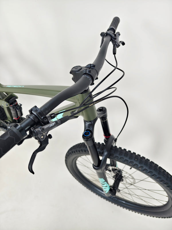 Trek Remedy 8 2022 / X-LARGE / RRP: £3,450.00 / Very Good Condition