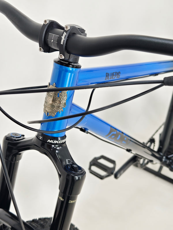 Ragley Blue Pig Race 2022 / XL / RRP: £2,499.99 / Very Good Condition
