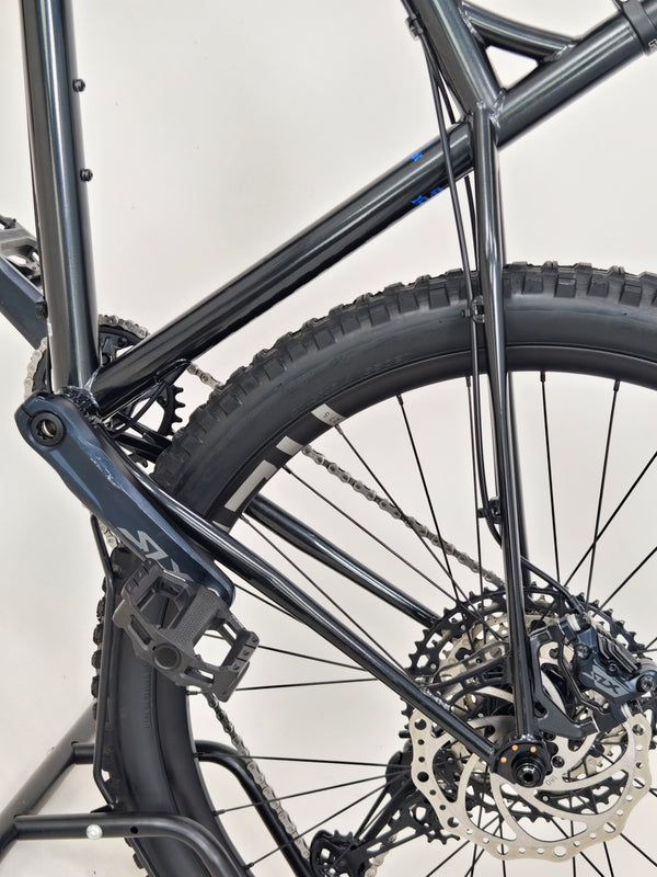 Ragley Blue Pig Race 2022 / XL / RRP: £2,499.99 / Very Good Condition