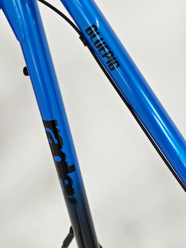 Ragley Blue Pig Race 2022 / XL / RRP: £2,499.99 / Very Good Condition