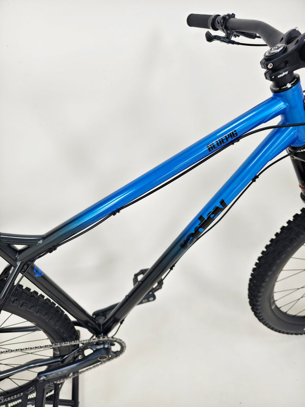 Ragley Blue Pig Race 2022 / XL / RRP: £2,499.99 / Very Good Condition