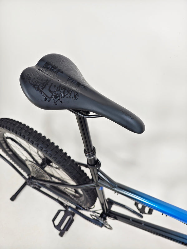 Ragley Blue Pig Race 2022 / XL / RRP: £2,499.99 / Very Good Condition