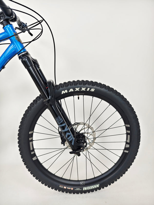 Ragley Blue Pig Race 2022 / XL / RRP: £2,499.99 / Very Good Condition