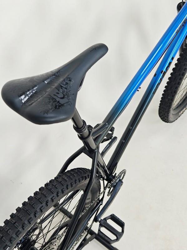 Ragley Blue Pig Race 2022 / XL / RRP: £2,499.99 / Very Good Condition