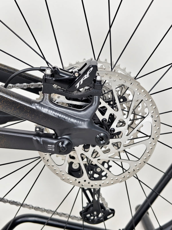 Specialized STATUS 2 170 2025 / X-LARGE (S5) / FOX 38 / RRP: £2,999.00 / Like NEW!