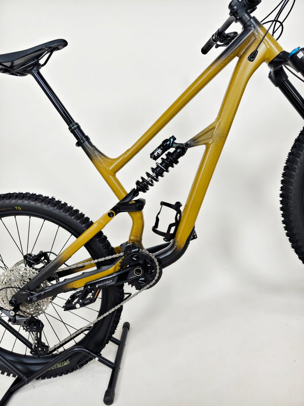 Specialized STATUS 2 170 2025 / X-LARGE (S5) / FOX 38 / RRP: £2,999.00 / Like NEW!