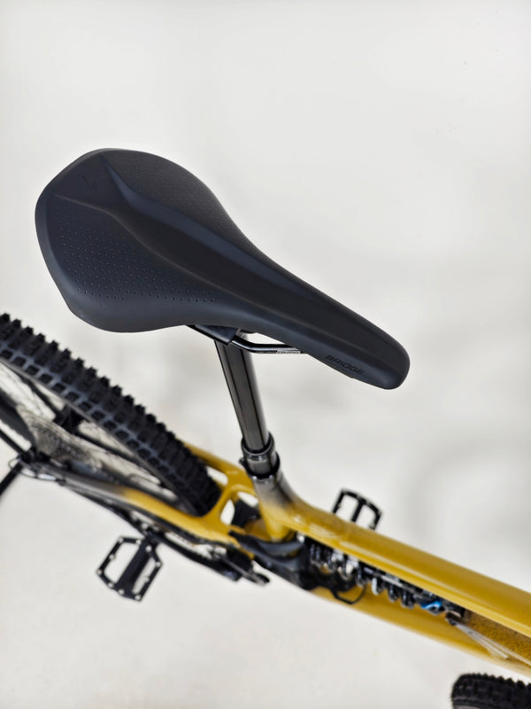Specialized STATUS 2 170 2025 / X-LARGE (S5) / FOX 38 / RRP: £2,999.00 / Like NEW!