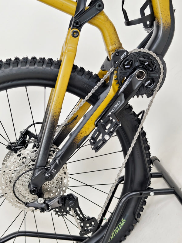 Specialized STATUS 2 170 2025 / X-LARGE (S5) / FOX 38 / RRP: £2,999.00 / Like NEW!