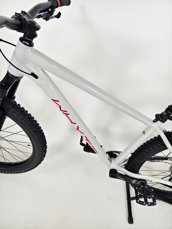 Whyte 905 V4 2023 / MEDIUM/ RRP: £2,099.00 / Excellent Condition!