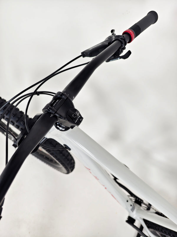 Whyte 905 V4 2023 / MEDIUM/ RRP: £2,099.00 / Excellent Condition!