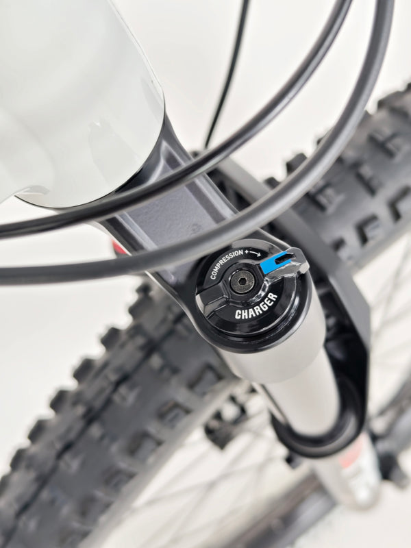 Whyte 905 V4 2023 / MEDIUM/ RRP: £2,099.00 / Excellent Condition!