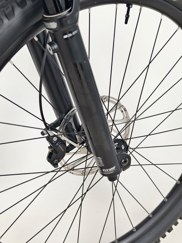 Lapierre Spicy CF 6.9 2023 / LARGE / RRP: £4,699.00 / Very Good Condition
