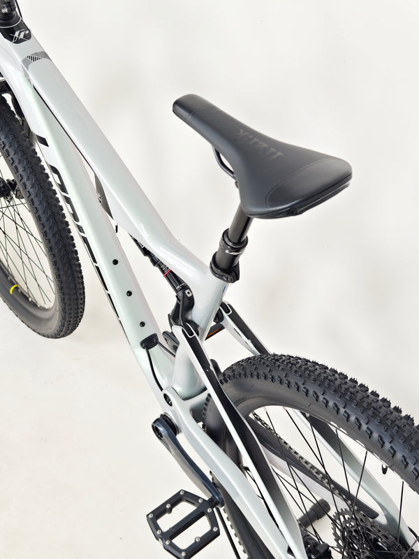 Lapierre XRM 6.9 2023 Carbon XC Race FS Mountain Bike / MEDIUM / RRP £3,999.00 / Very Good Condition!