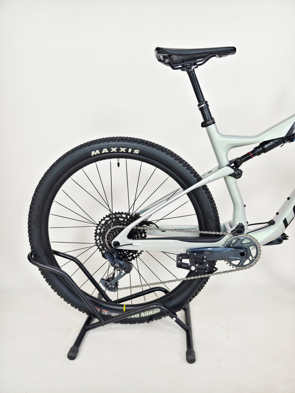 Lapierre XRM 6.9 2023 Carbon XC Race FS Mountain Bike / MEDIUM / RRP £3,999.00 / Very Good Condition!