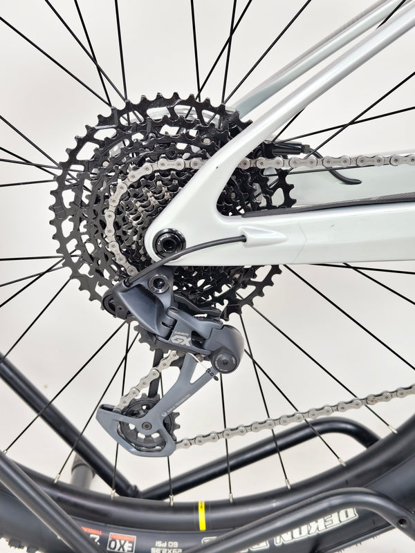 Lapierre XRM 6.9 2023 Carbon XC Race FS Mountain Bike / MEDIUM / RRP £3,999.00 / Very Good Condition!