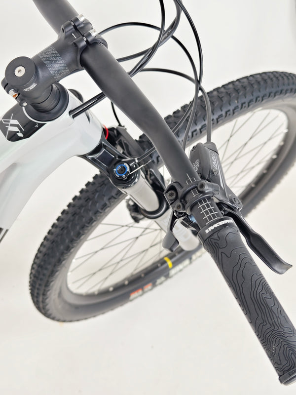 Lapierre XRM 6.9 2023 Carbon XC Race FS Mountain Bike / MEDIUM / RRP £3,999.00 / Very Good Condition!