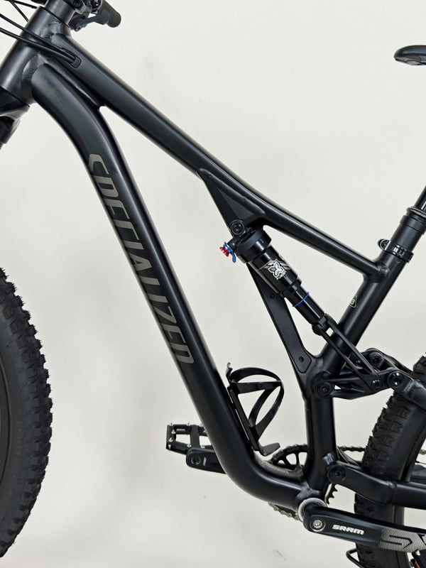 Specialized Stumpjumper Alloy 2022 / S4 - LARGE /RRP: £2,100.00 / Very Good Condition
