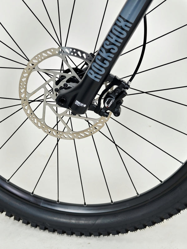 Specialized Stumpjumper Alloy 2022 / S4 - LARGE /RRP: £2,100.00 / Very Good Condition