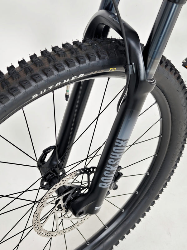 Specialized Stumpjumper Alloy 2022 / S4 - LARGE /RRP: £2,100.00 / Very Good Condition