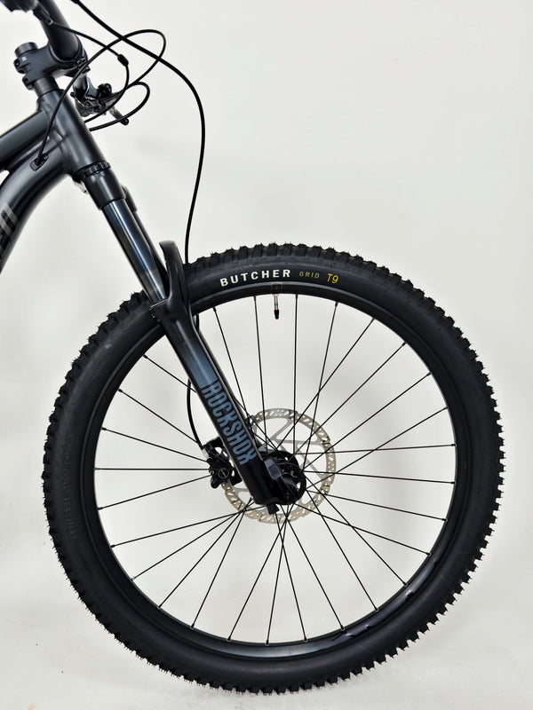 Specialized Stumpjumper Alloy 2022 / S4 - LARGE /RRP: £2,100.00 / Very Good Condition