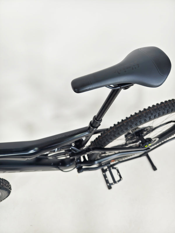 Orbea Occam Carbon / Custom-Built / LARGE / Est. value: £4,000 / Very Good Condition