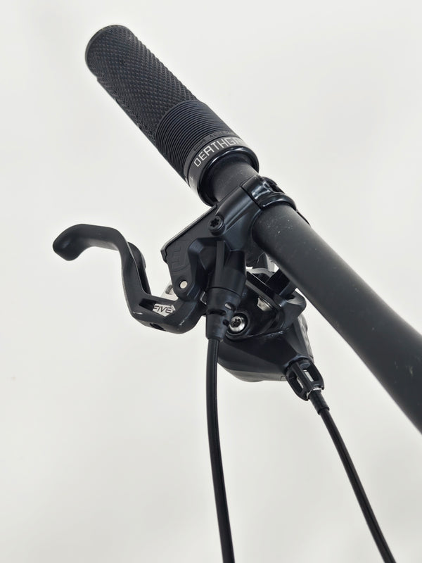 Orbea Occam Carbon / Custom-Built / LARGE / Est. value: £4,000 / Very Good Condition