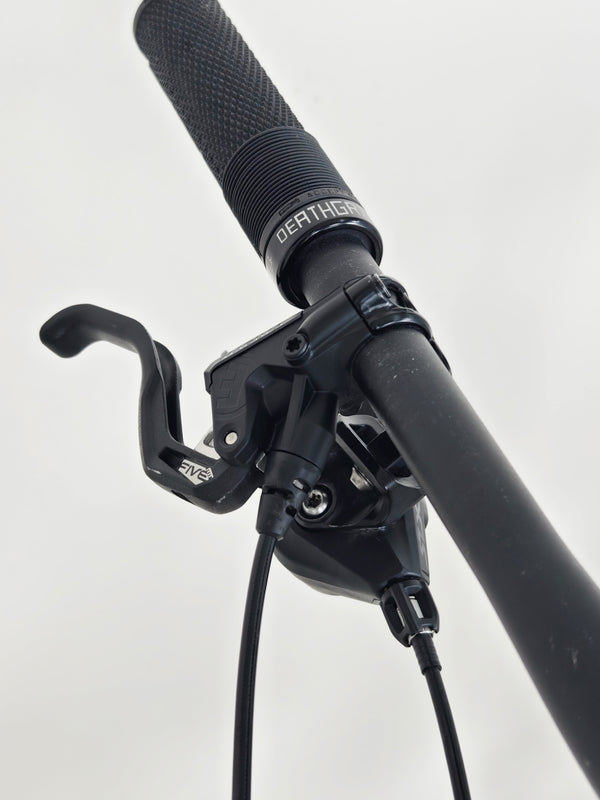 Orbea Occam Carbon / Custom-Built / LARGE / Est. value: £4,000 / Very Good Condition