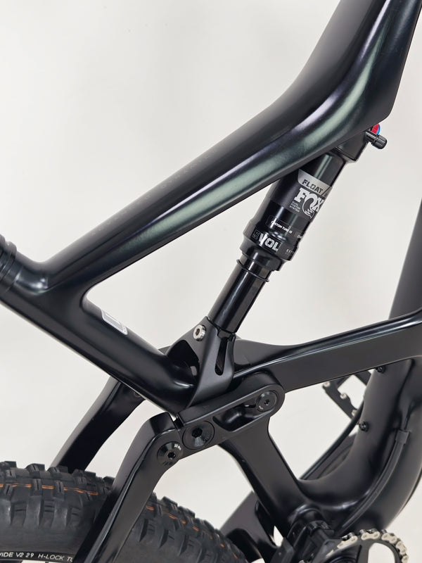 Orbea Occam Carbon / Custom-Built / LARGE / Est. value: £4,000 / Very Good Condition