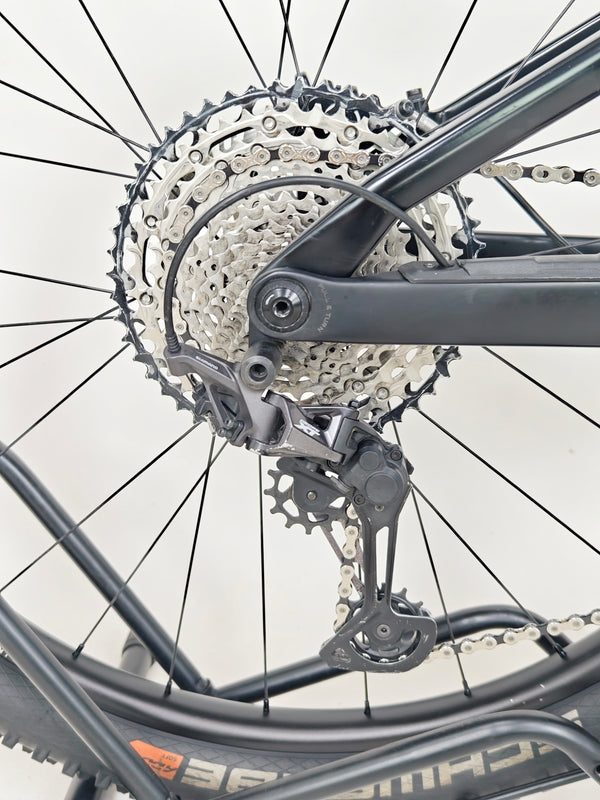 Orbea Occam Carbon / Custom-Built / LARGE / Est. value: £4,000 / Very Good Condition