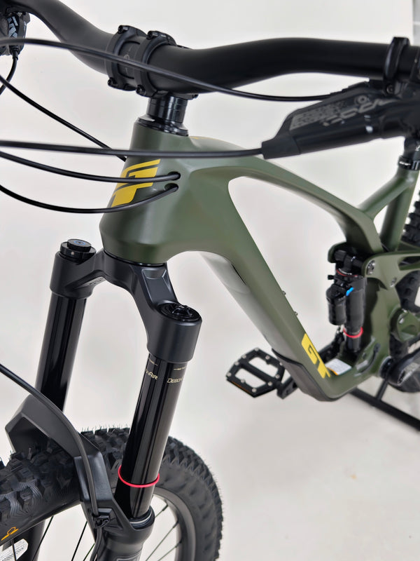 GT Force Carbon Pro Enduro Bike 2023 / MEDIUM / RRP: £4,700.00 / Excellent Condition!