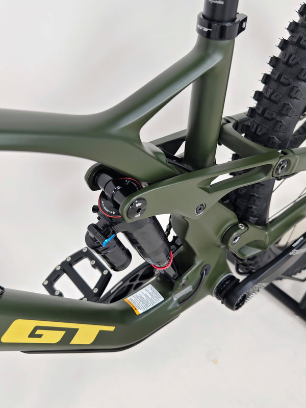 GT Force Carbon Pro Enduro Bike 2023 / MEDIUM / RRP: £4,700.00 / Excellent Condition!