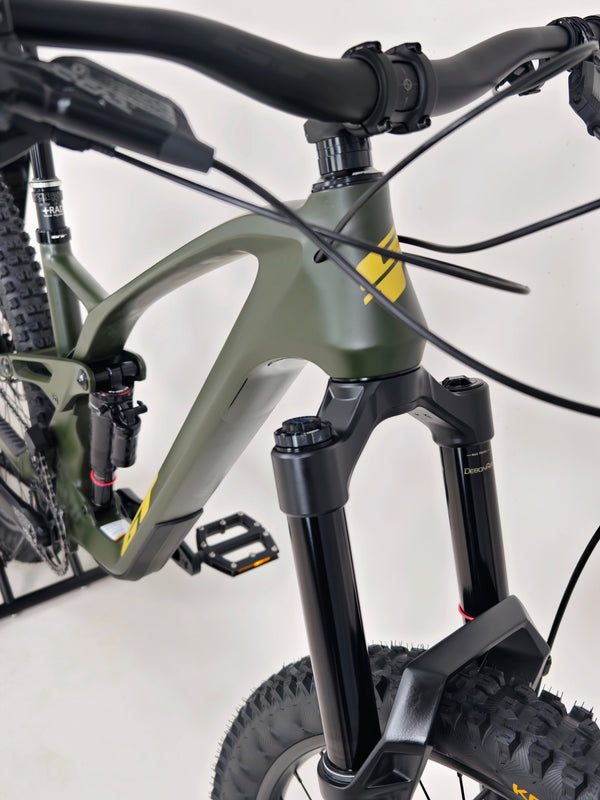 GT Force Carbon Pro Enduro Bike 2023 / MEDIUM / RRP: £4,700.00 / Excellent Condition!