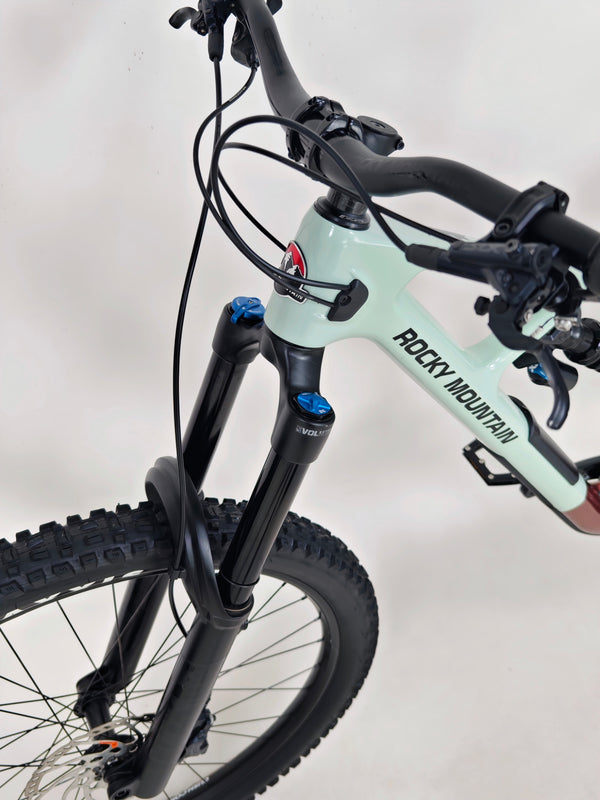 Rocky Mountain Slayer Carbon 50 2023 / LARGE / RRP: £5,999.00 / Very Good Condition