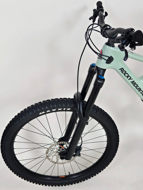 Rocky Mountain Slayer Carbon 50 2023 / LARGE / RRP: £5,999.00 / Very Good Condition