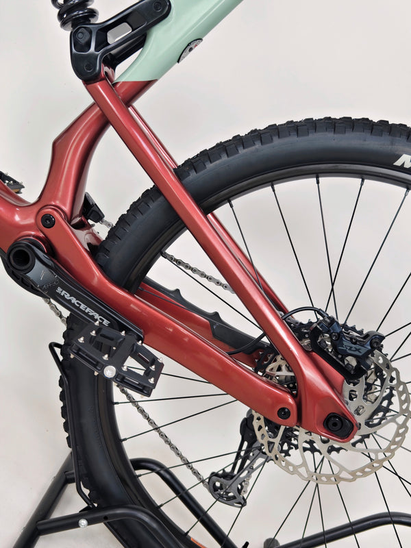 Rocky Mountain Slayer Carbon 50 2023 / LARGE / RRP: £5,999.00 / Very Good Condition