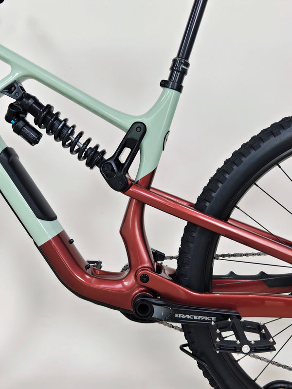 Rocky Mountain Slayer Carbon 50 2023 / LARGE / RRP: £5,999.00 / Very Good Condition