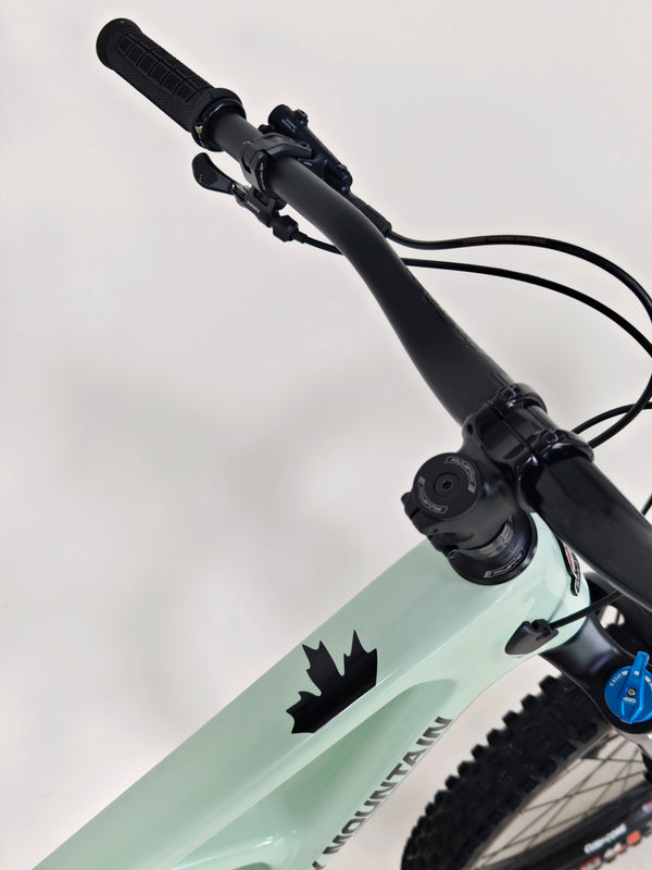 Rocky Mountain Slayer Carbon 50 2023 / LARGE / RRP: £5,999.00 / Very Good Condition