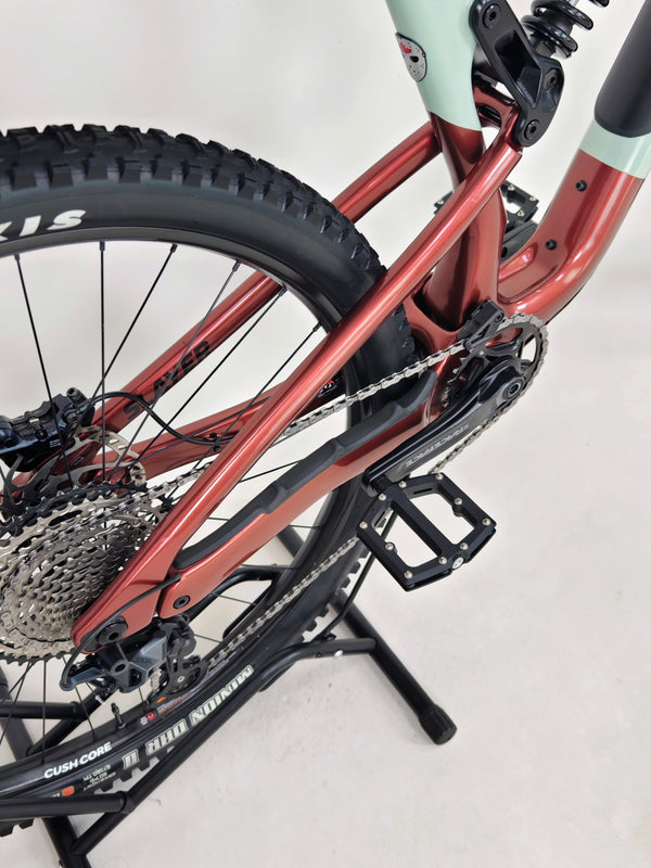Rocky Mountain Slayer Carbon 50 2023 / LARGE / RRP: £5,999.00 / Very Good Condition