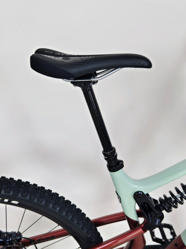 Rocky Mountain Slayer Carbon 50 2023 / LARGE / RRP: £5,999.00 / Very Good Condition