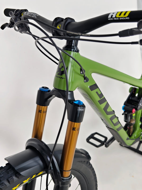 Pivot Switchblade Pro XT/XTR 2023 / LARGE / RRP: £8,100.00 / Very Good Condition