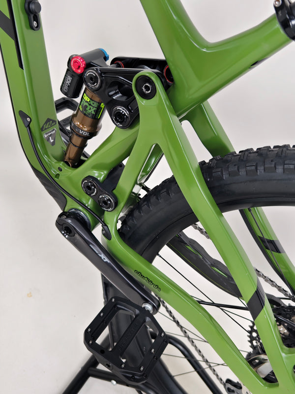Pivot Switchblade Pro XT/XTR 2023 / LARGE / RRP: £8,100.00 / Very Good Condition