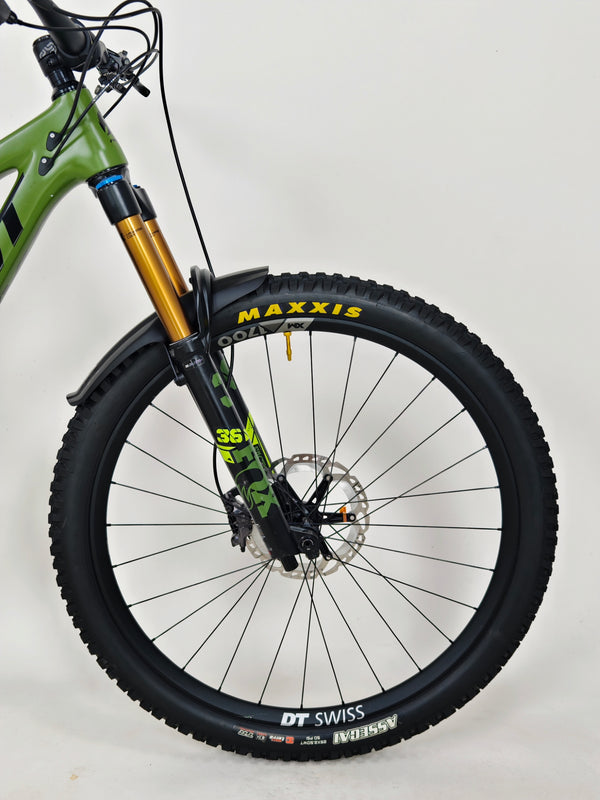 Pivot Switchblade Pro XT/XTR 2023 / LARGE / RRP: £8,100.00 / Very Good Condition